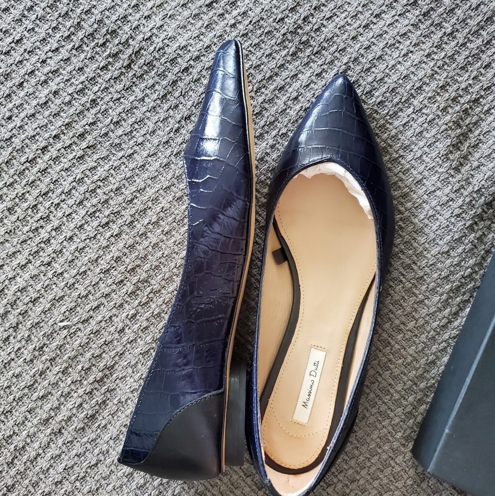Massimo Dutti navy flats size 8